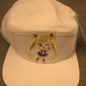 White 5 panel skater hat with sailor moon patch