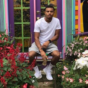 Meet your Posher, Sidney