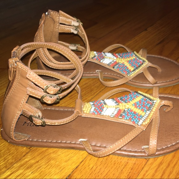 Indie Sandals - Picture 2 of 3