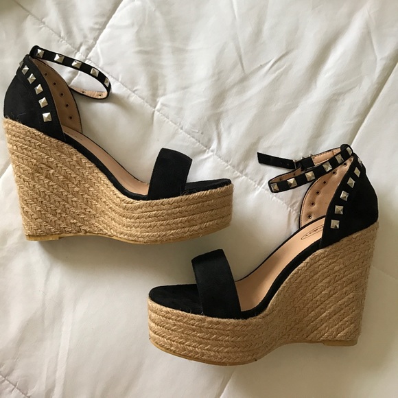 black wedges size 5