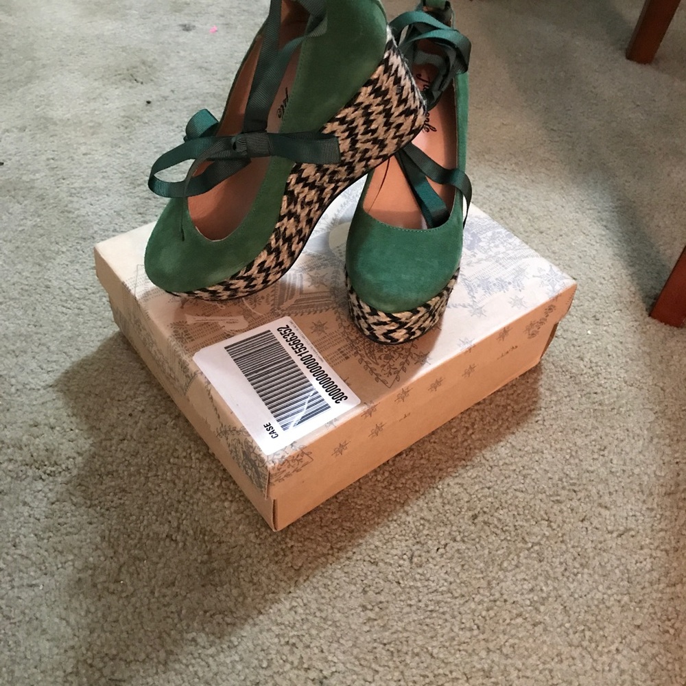 Free People wedge green suede shoes
