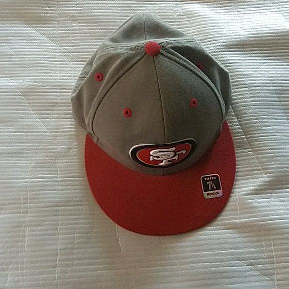New Reebok San Francisco Fitted Hat - Picture 4 of 5