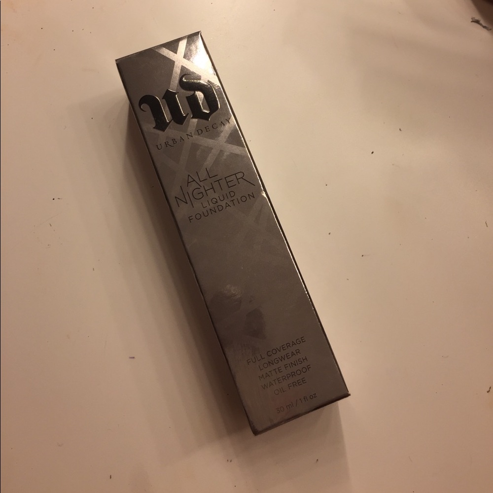 URBAN DECAY ALL NIGHTER LIQUID MATTE FOUDATION