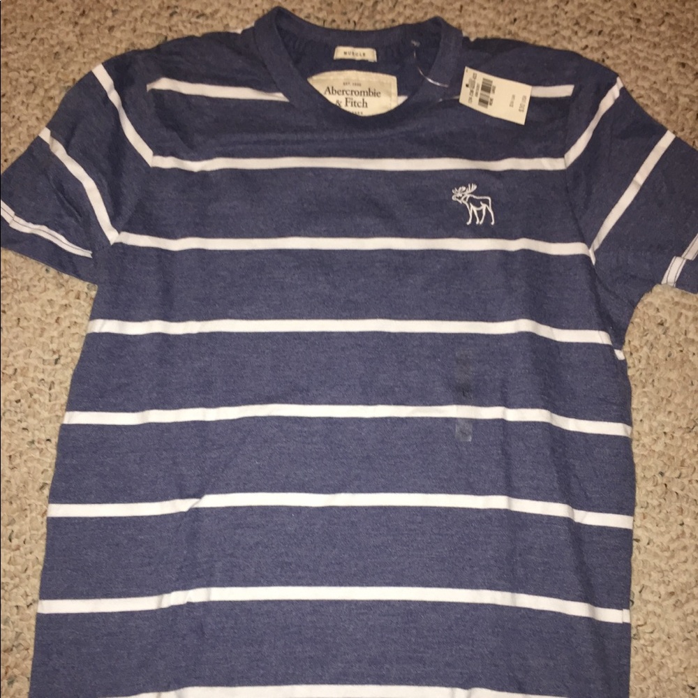 Men's t shirt