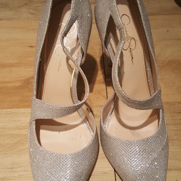 Heels - Picture 2 of 2