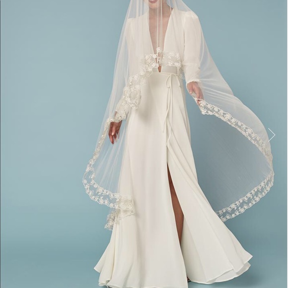 REFORMATION Thea Dress - Picture 4 of 8