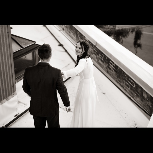 REFORMATION Thea Dress - Picture 8 of 8