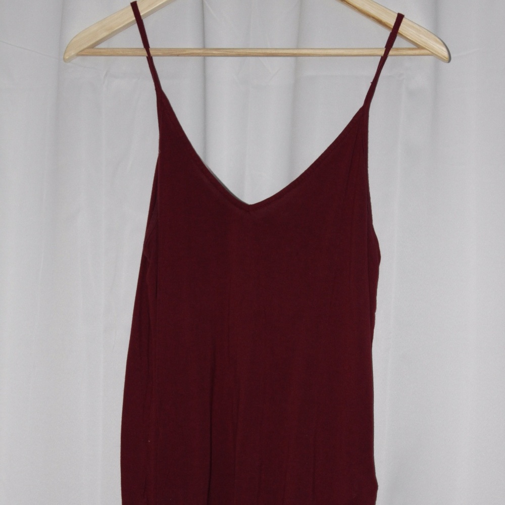 V-neck tank top