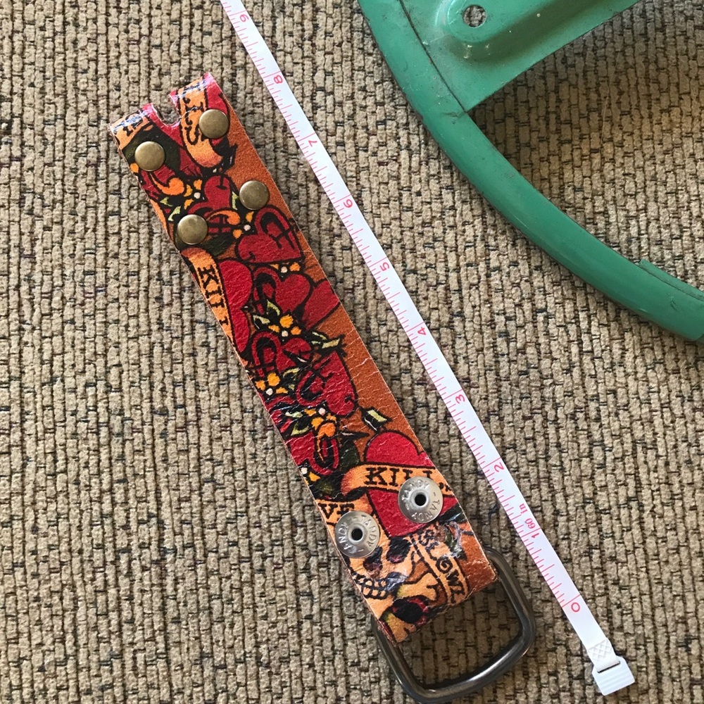 Up cycled belts into bracelets - Picture 5 of 5