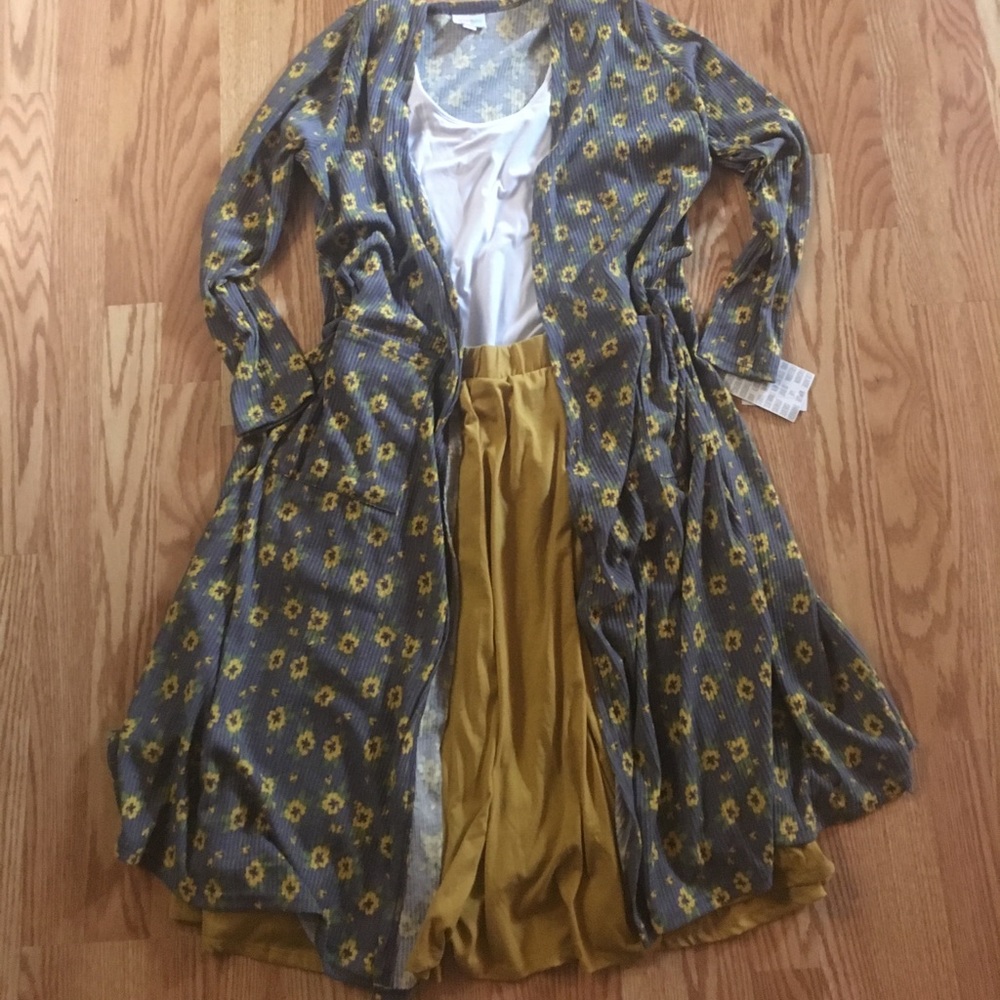 Gorgeous LulaRoe Sarah!