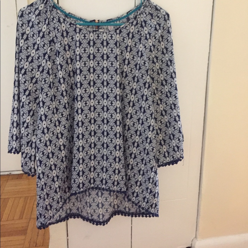 Blue patterned top