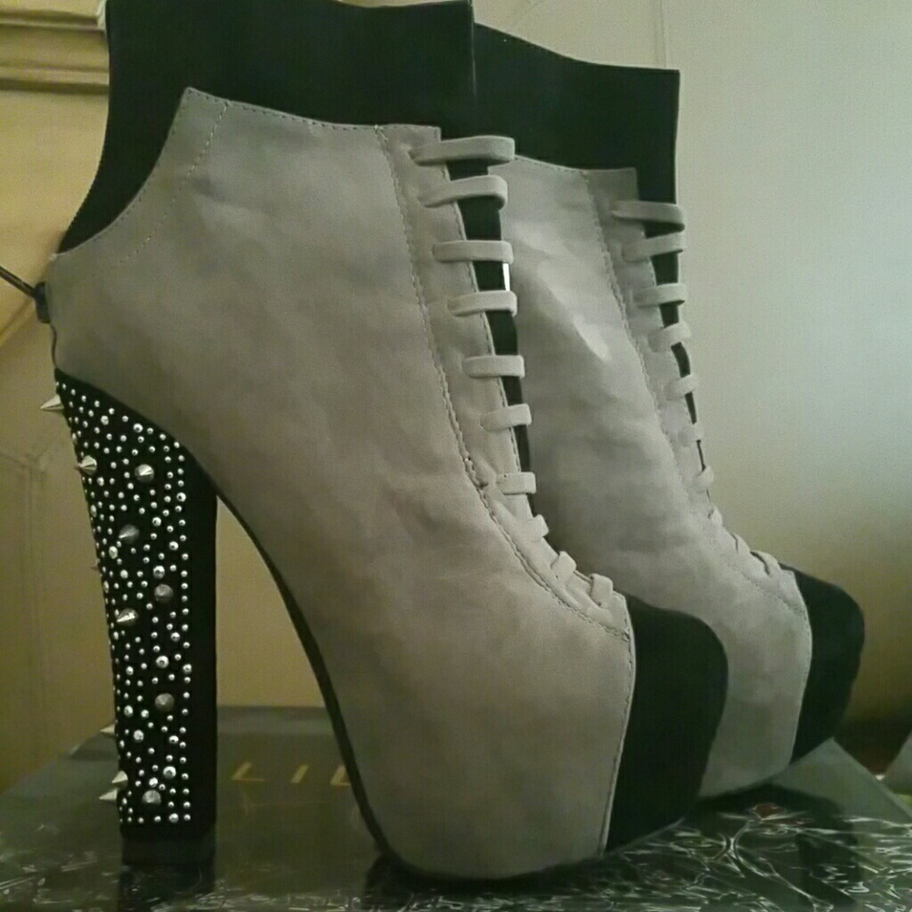 Spiked boot