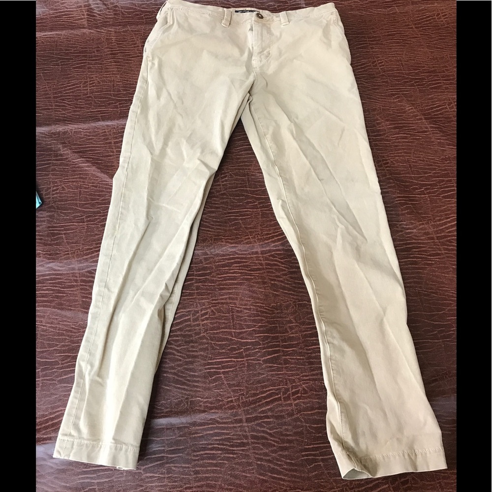 Men's khaki pants