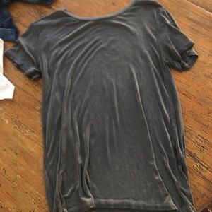 American Eagle plain grey tee