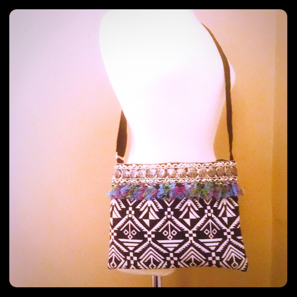 STEPHANIE NICOLE NY Boho Print Messenger Bag- NWT!