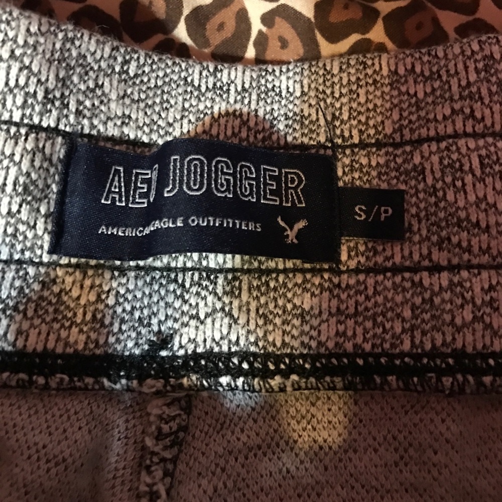 Joggers - Picture 2 of 2