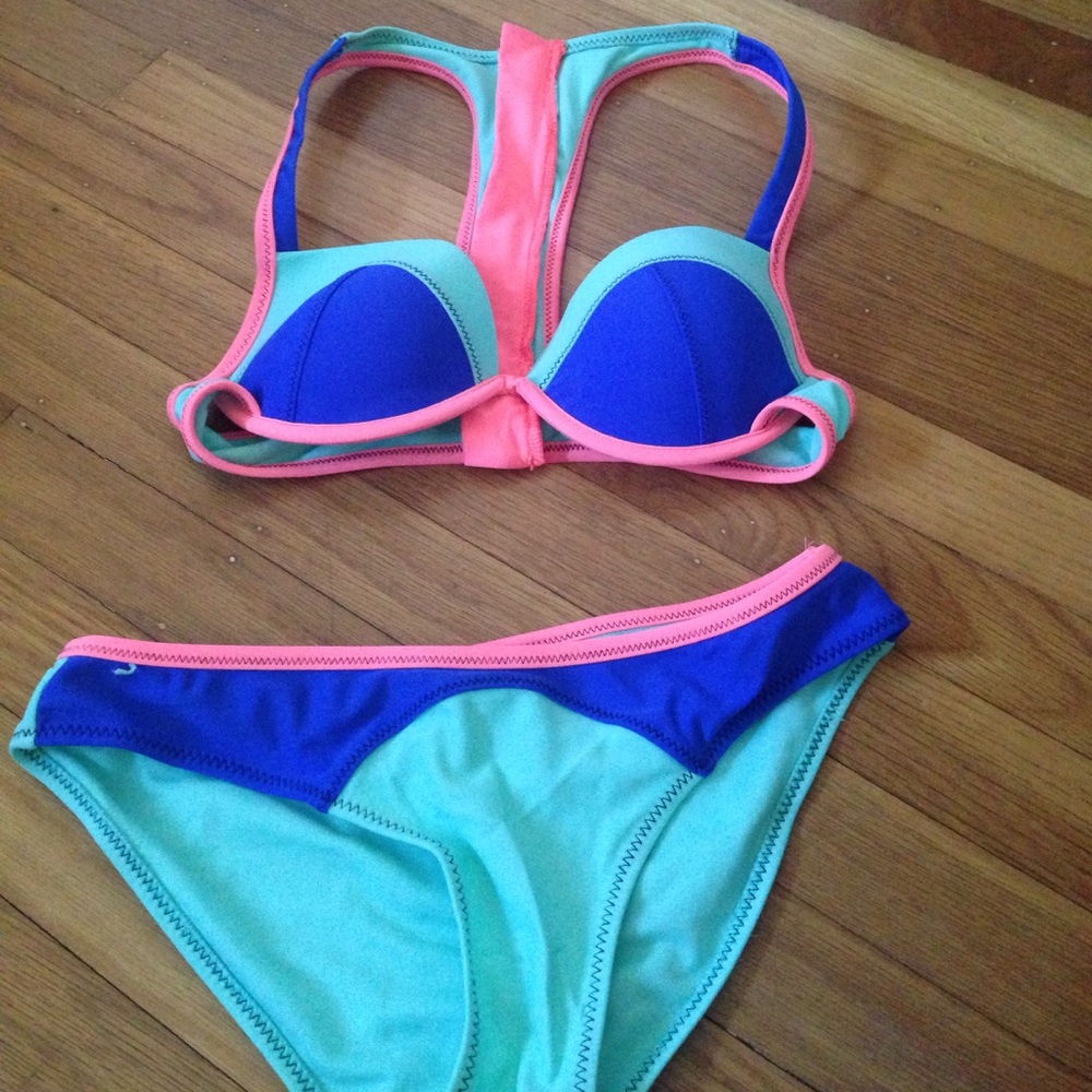 Color block bikini