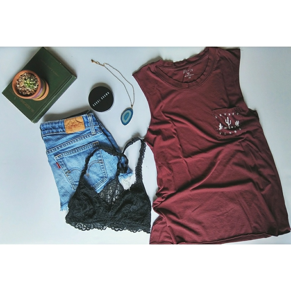Zoe + Liv Muscle Tank.