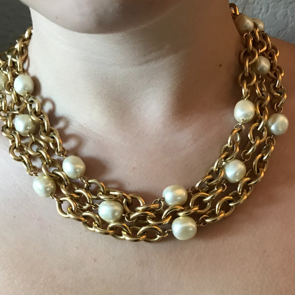 ⭐️Vintage Necklace (Faux Gold- Pearl)