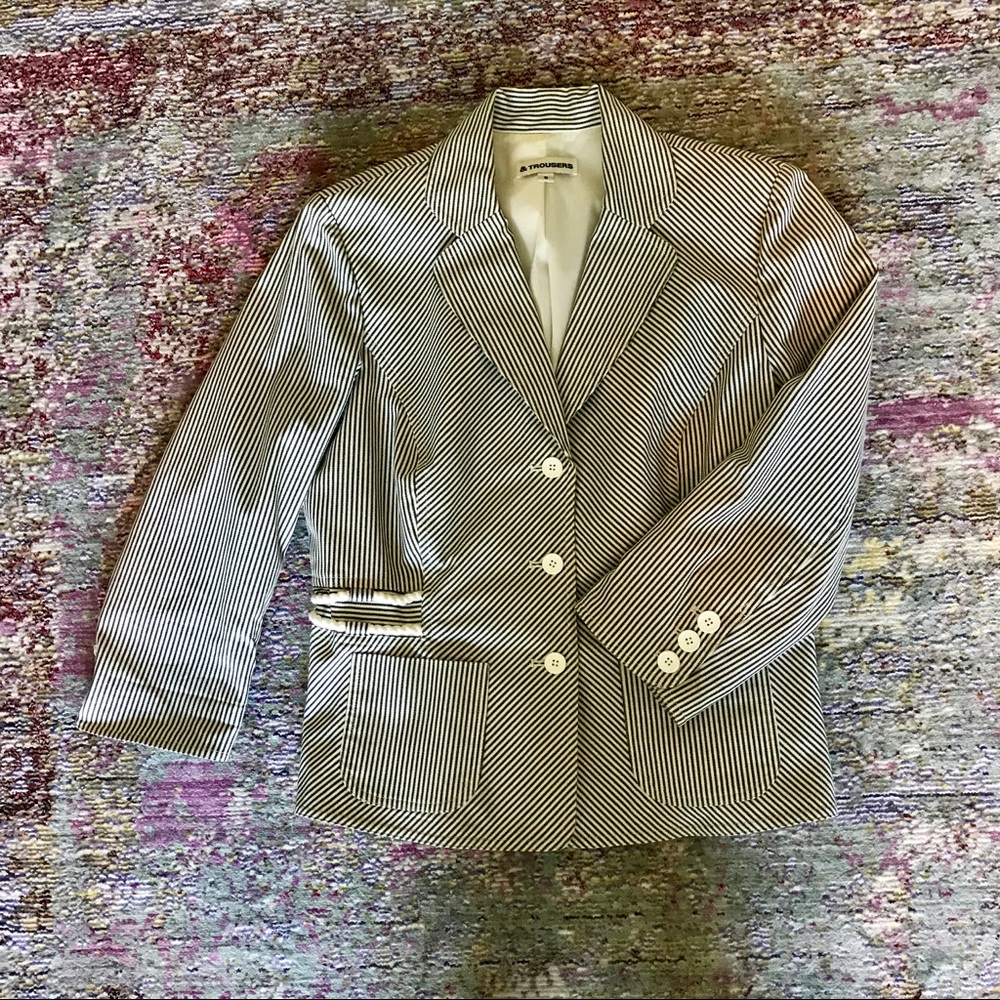 &Trousers Blue and White Striped Blazer