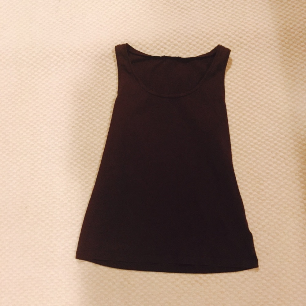 BASIC TANK TOP