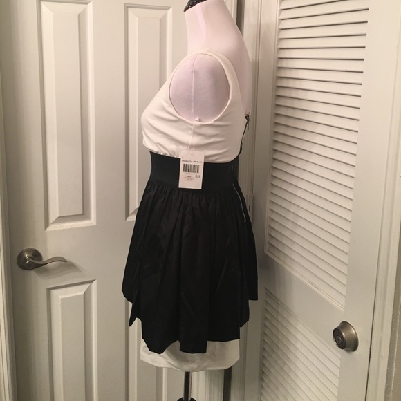 NWT Black and white layer dress - Picture 2 of 8