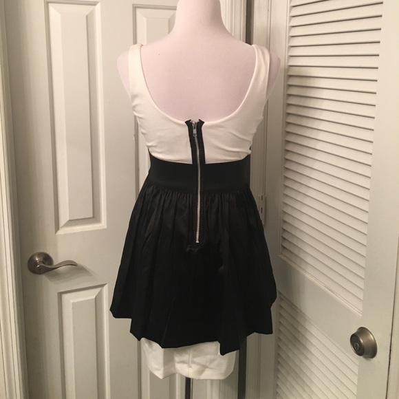 NWT Black and white layer dress - Picture 3 of 8