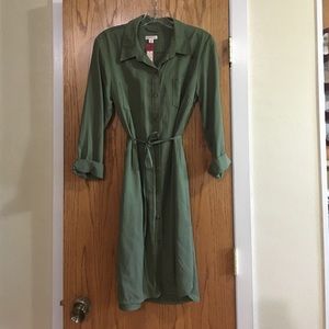 Green button down dress. NWT