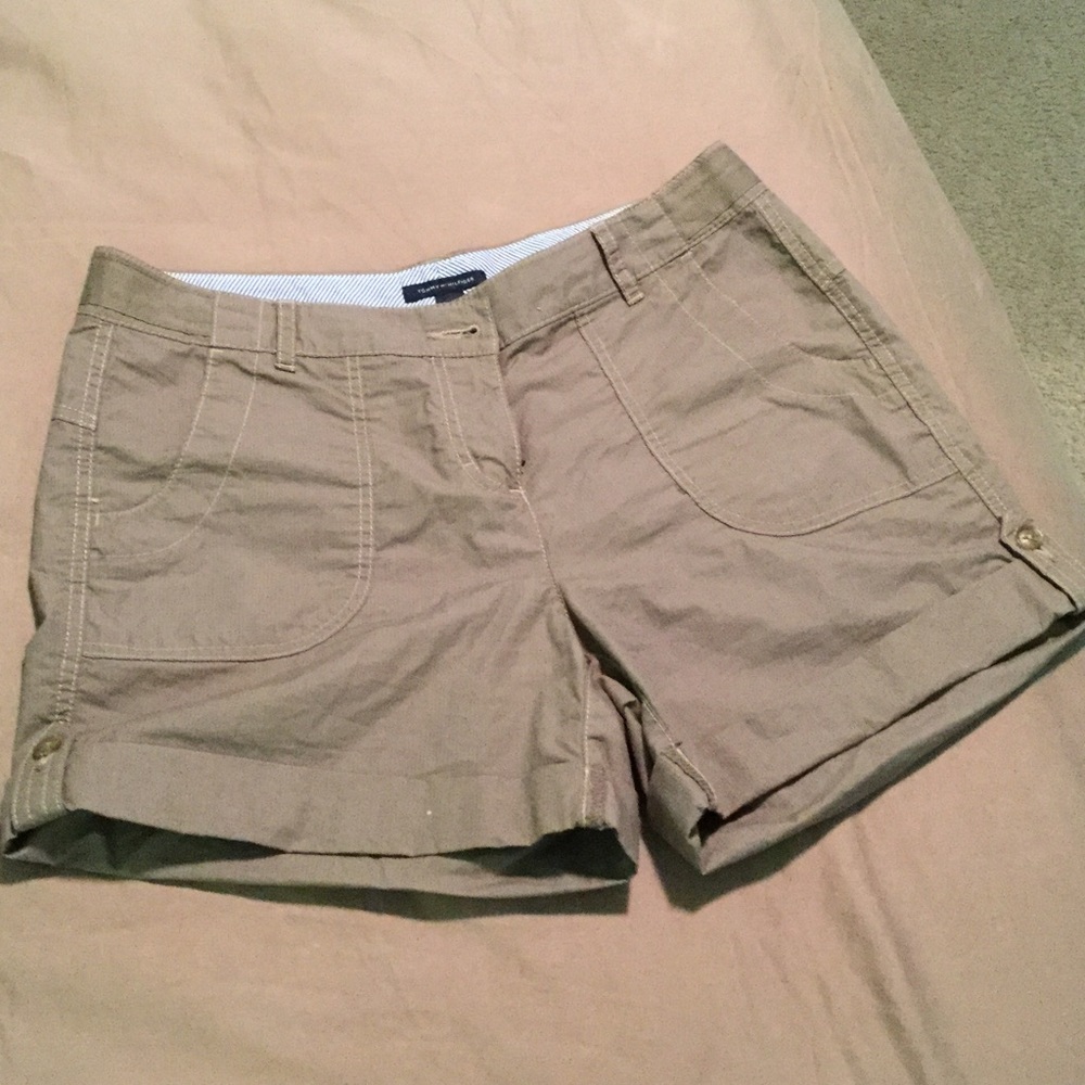 Brown Cuffed Tommy Hilfiger Golf Shorts