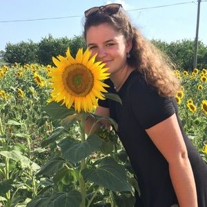 Meet your Posher, Lily