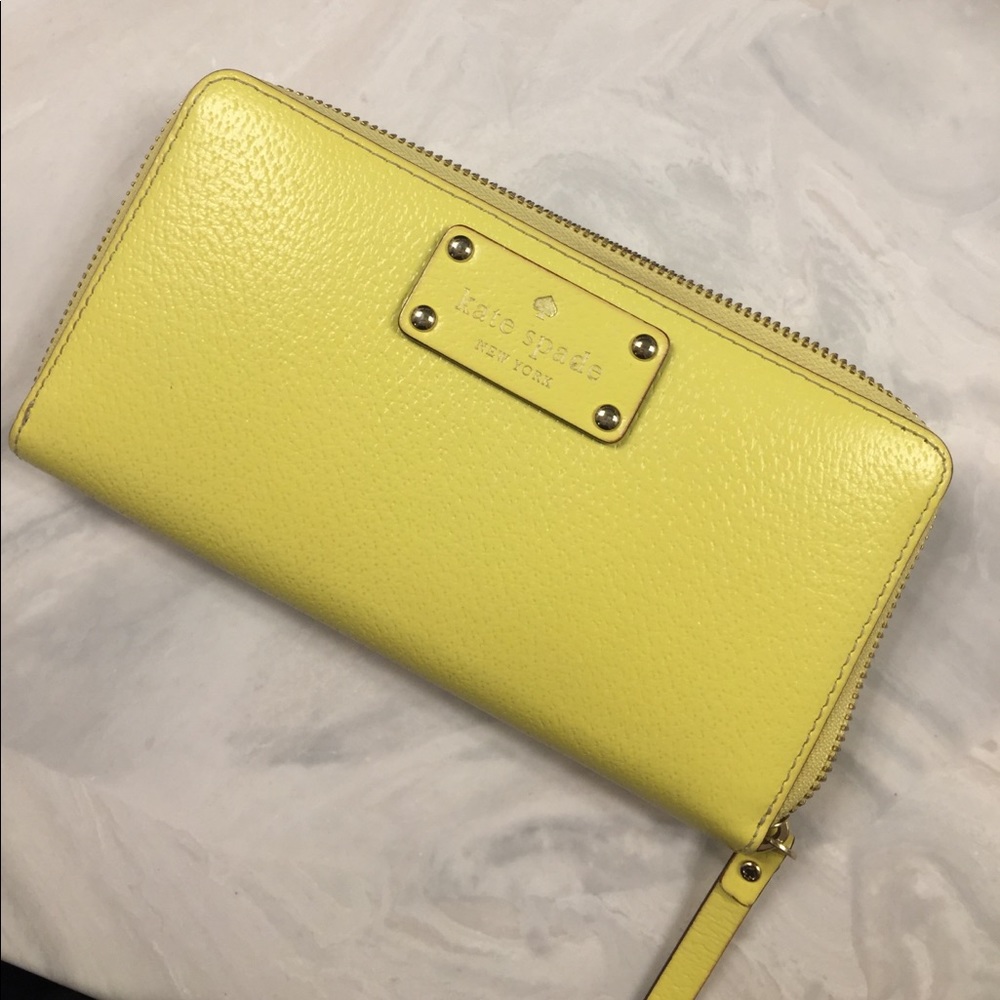 Kate Spade Zip Around Wallet