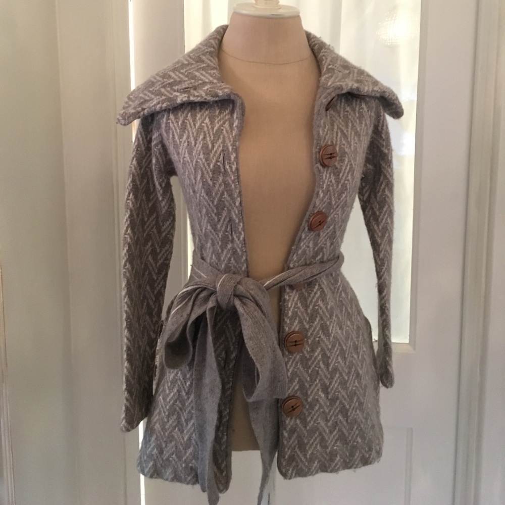 Anthropologie Grey & White Chevron Sweater Coat