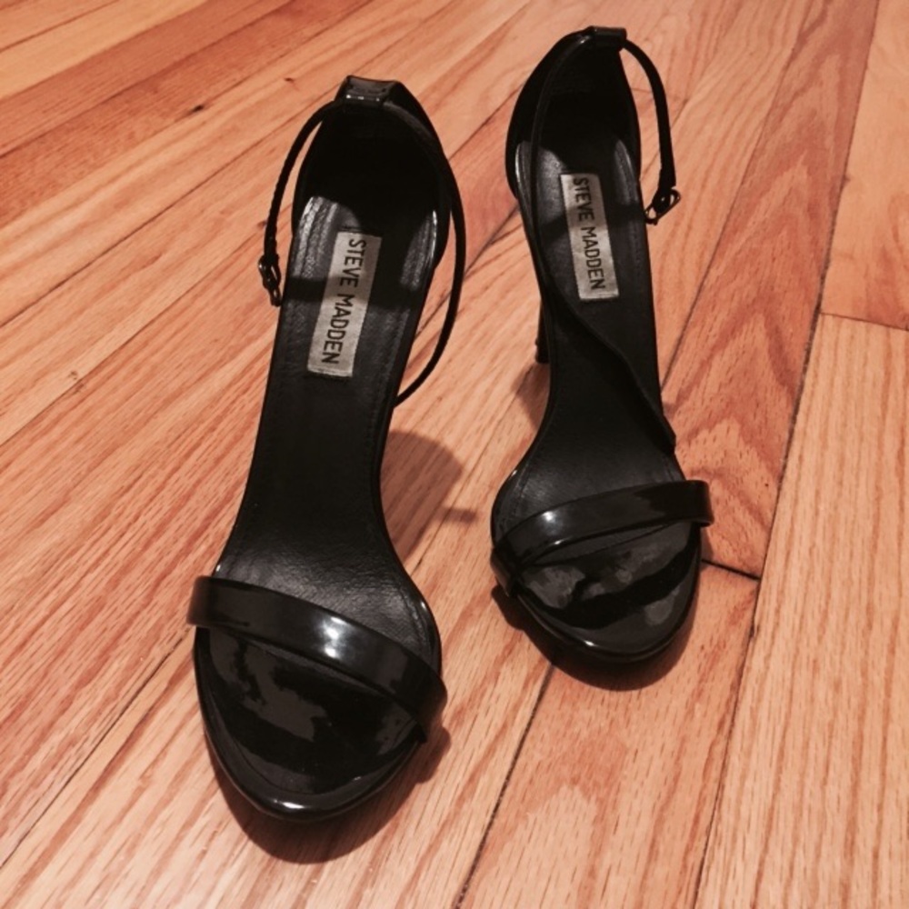 Steve Madden classic black patent heels size 6.5