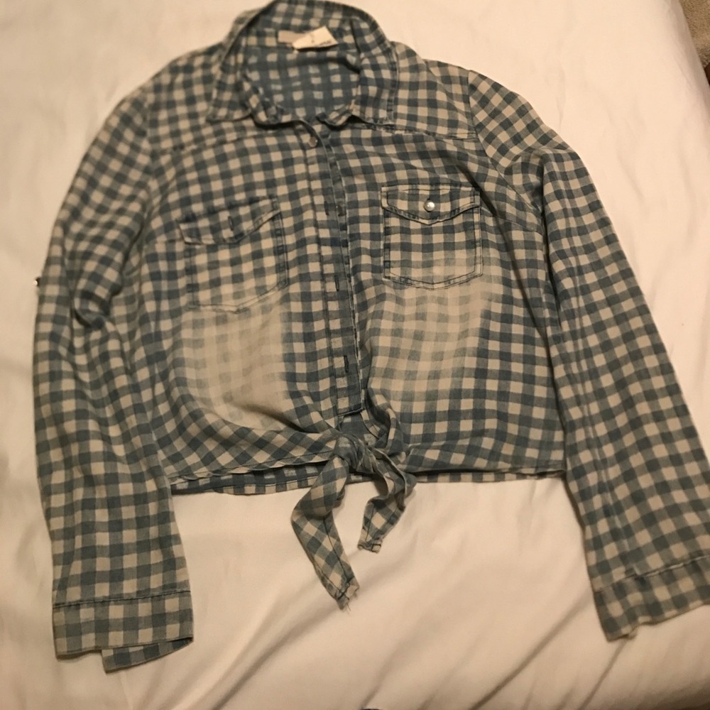 Women's size L tie up shirt