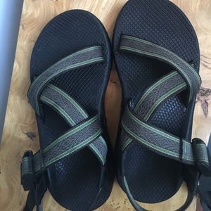 Barely worn single-strap Chacos