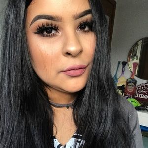 Meet your Posher, Annabel