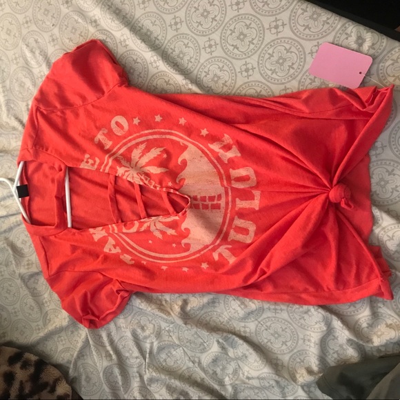 Cut out t shirt - Picture 1 of 2