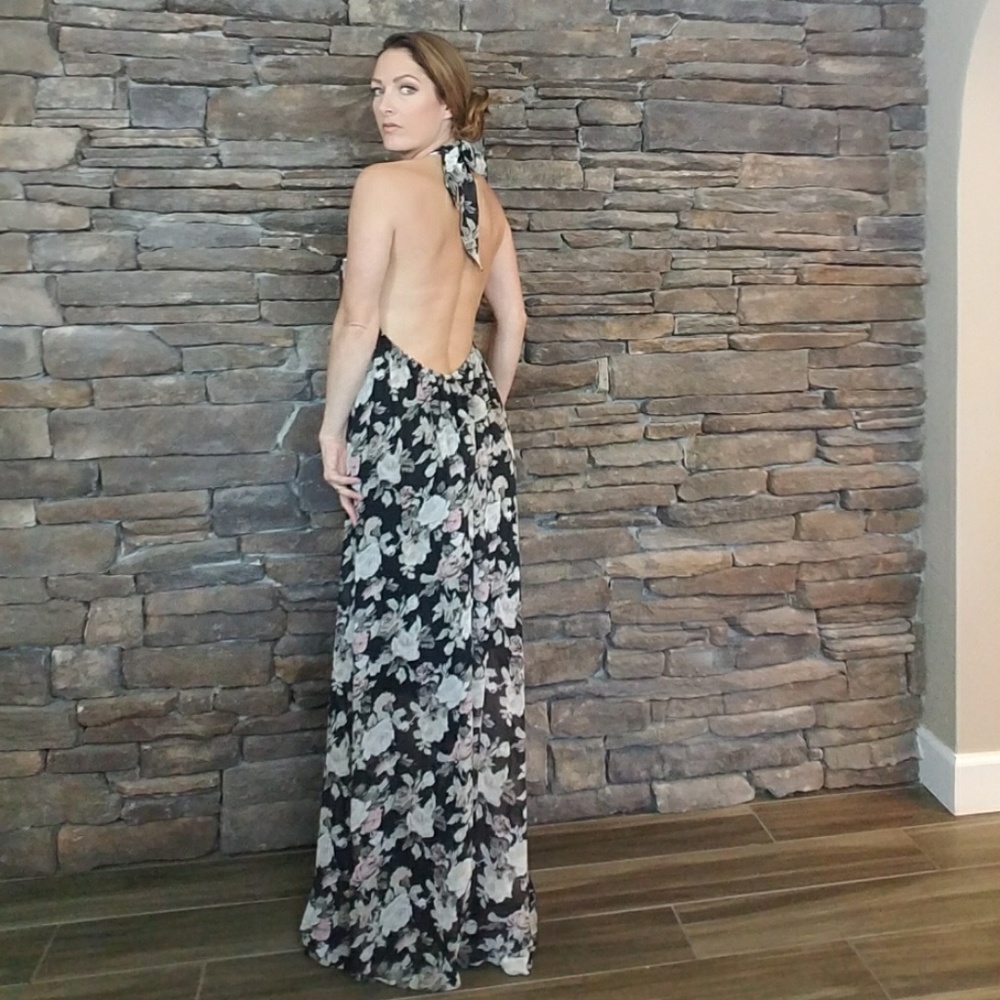 New! KAREN T Beautiful Halter Floral Maxi NWOT $98