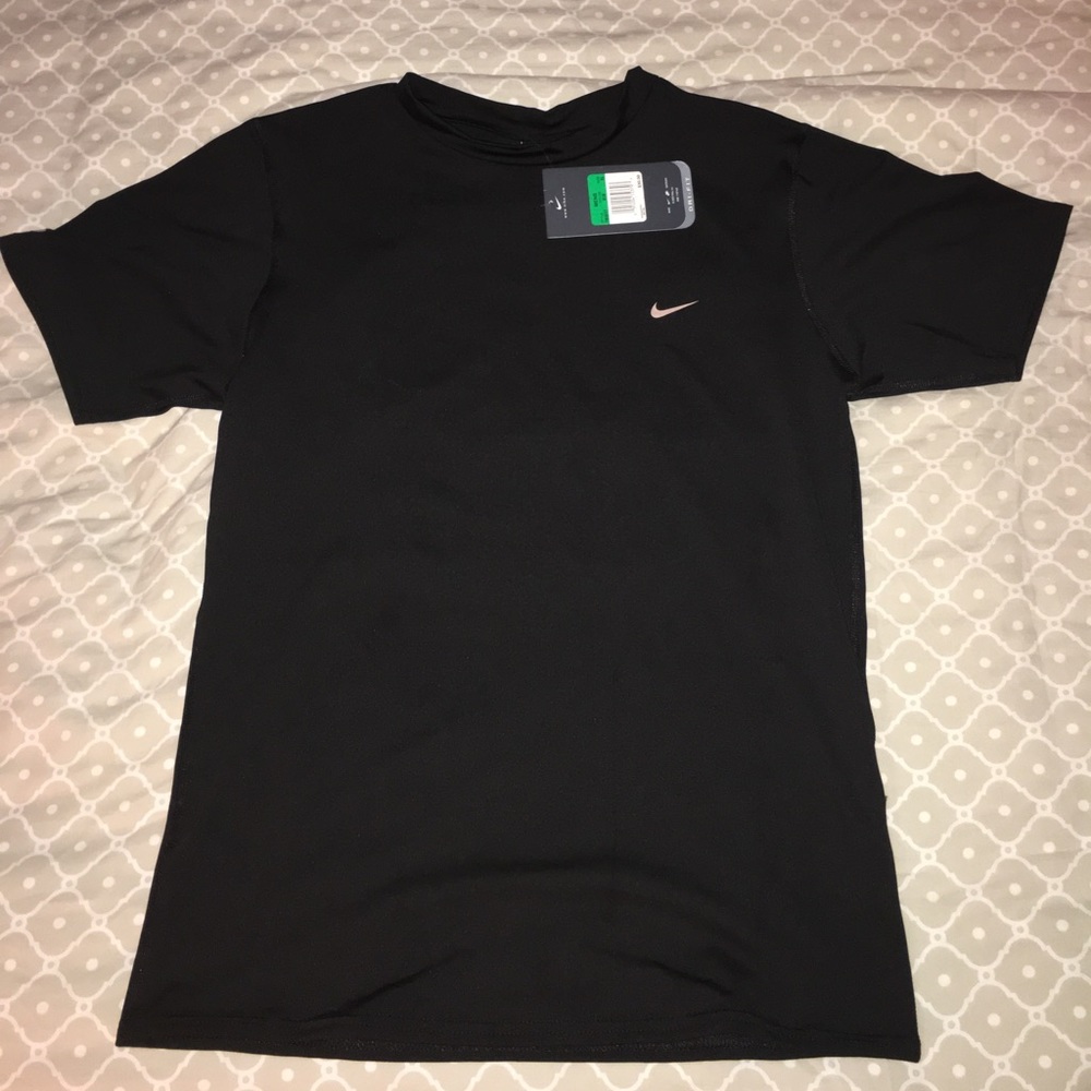 NWT NIKE Dri-Fit Men's T-Shirt