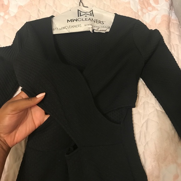 Black midi dress with mid sleeve - Picture 2 of 3