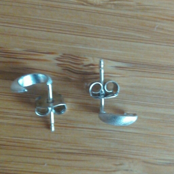 Not Available - Picture 2 of 6