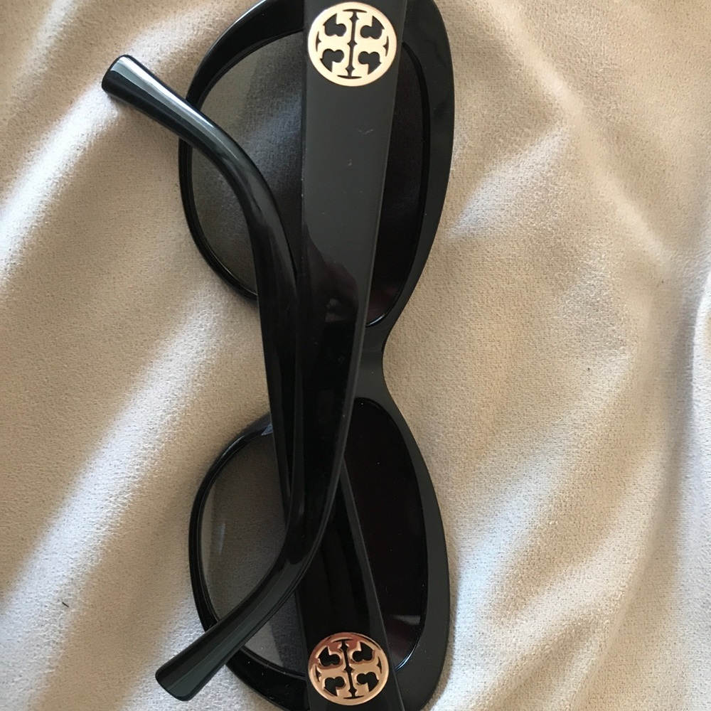 Tory Burch cat eye black sunglasses