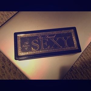 Too Faced The Return of Sexy