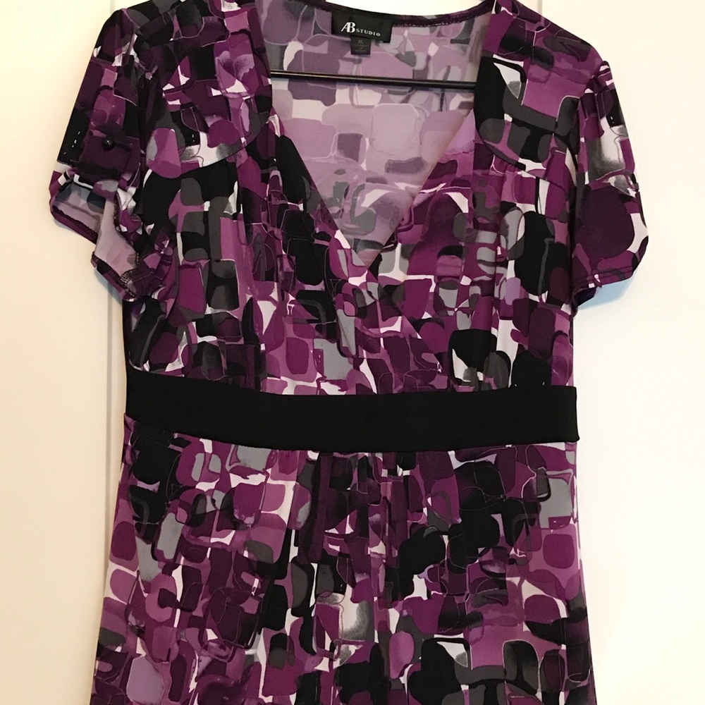 Women's XL Purple, Black and White Blouse