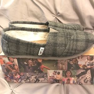 TOMS Shearling Felted Checkered Pattern