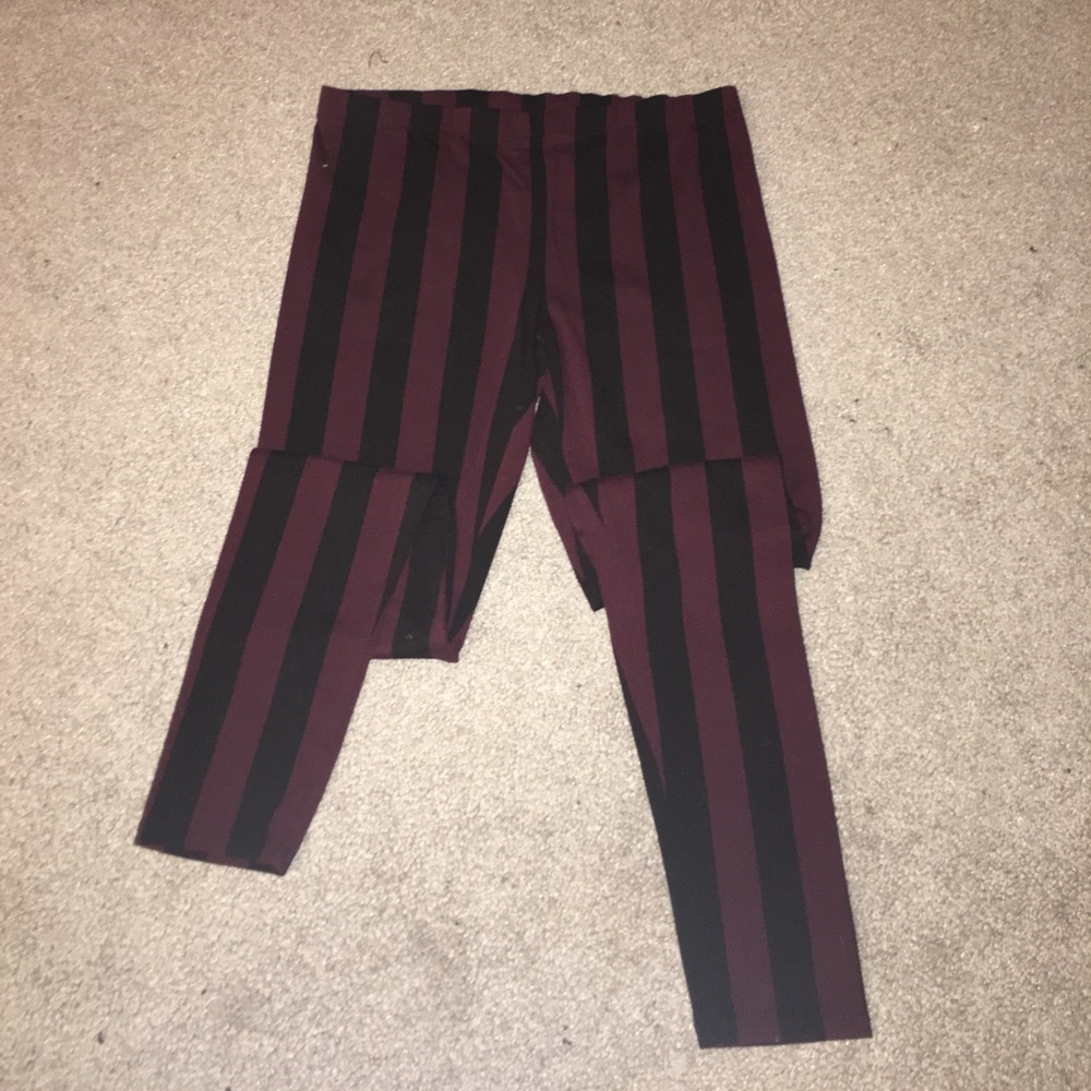 Maroon pinstriped leggings