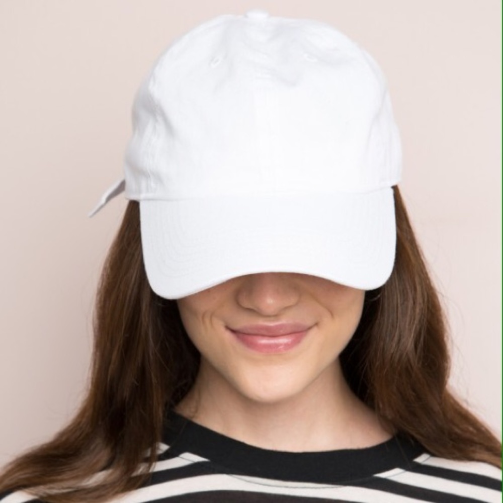 Brandy Melville White "Katherine Cap"