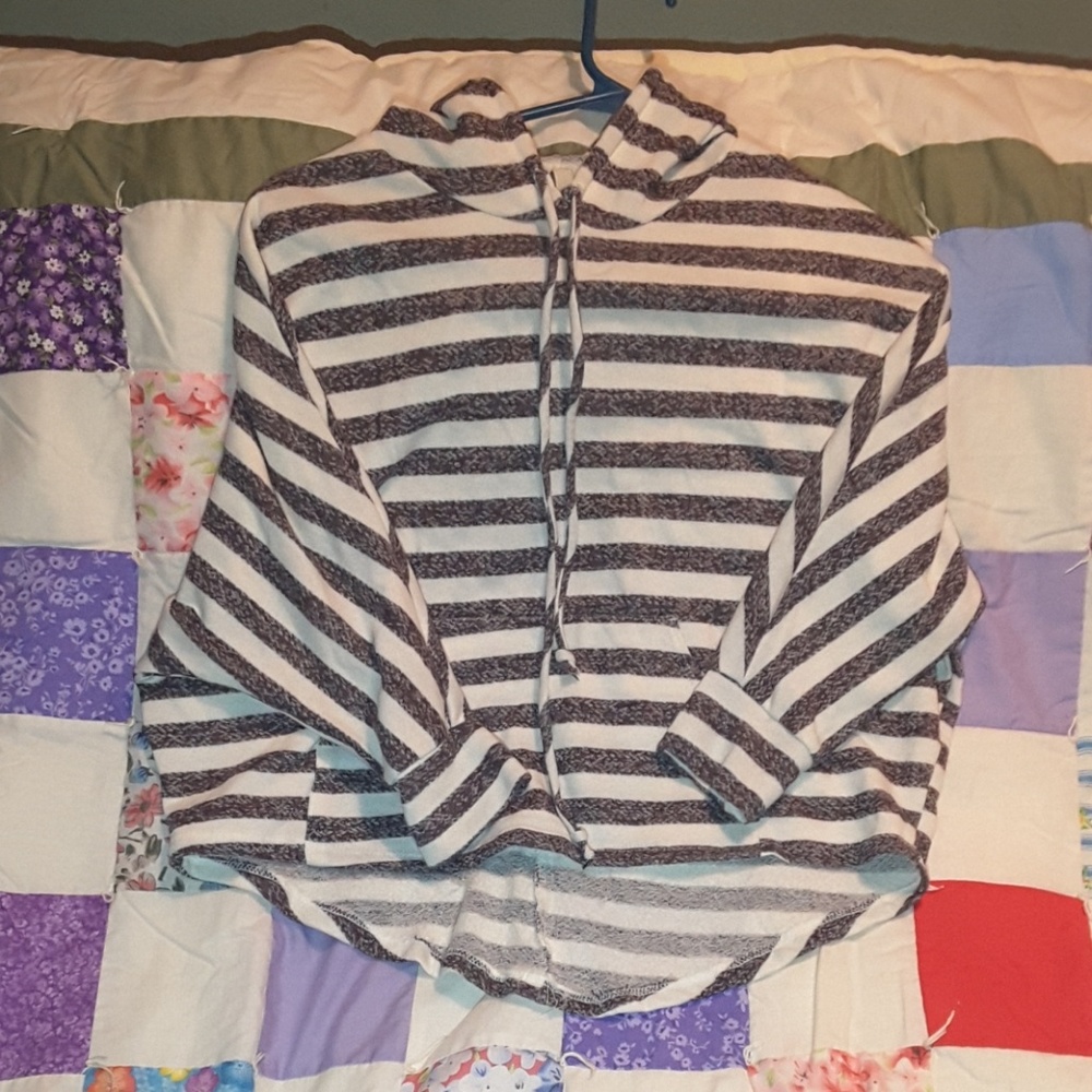 Paper crane size small hooded lightweight sweater