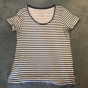 American Eagle striped tshirt
