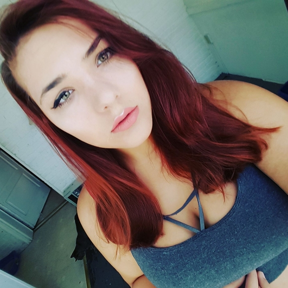 Meet your Posher, Dakota - Picture 1 of 1